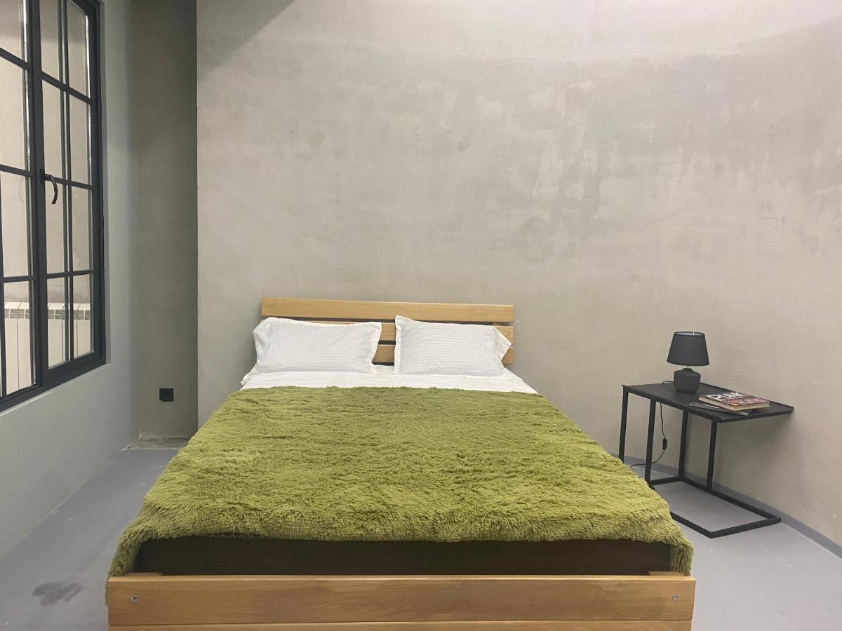 Апартаменты Shared Flat In An Artists District Pikris Gora Тбилиси Экстерьер фото